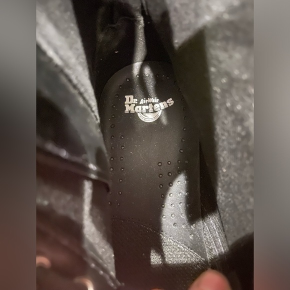 Dr. MARTENS ‘Air Wair’ 🆕 1460 8-Eye Boot - Black Classic Combat Boot. Size 39 🔥 - Picture 13 of 16